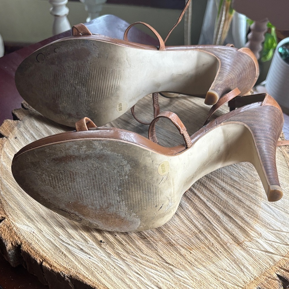 Jessica Simpson Tan Strappy Sandals - Picture 4 of 4